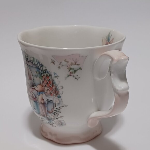 Vintage Royal Albert Tea Cup 1987 The Carolers The Wind in the Willows Christmas - Picture 4 of 6